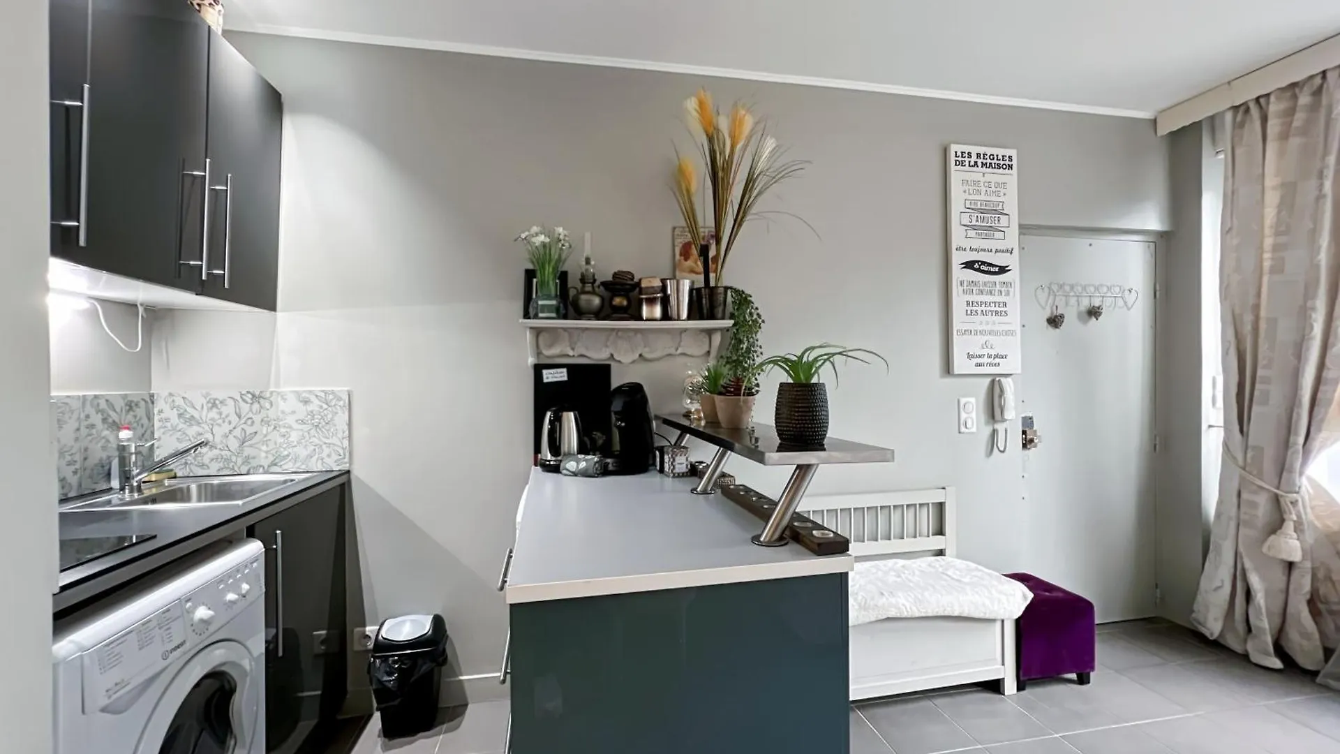 Gare Du Nord & Canal St-Martin Paris Apartment